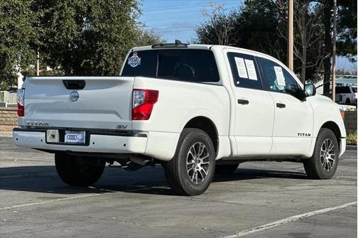 2022 Nissan Titan SV
