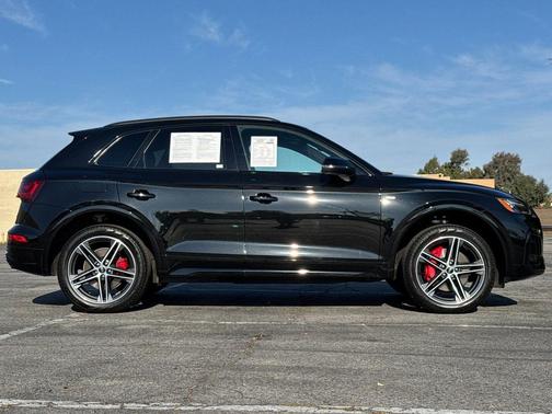 Black Metallic 2025 Audi Q5 55 S line Premium Plus