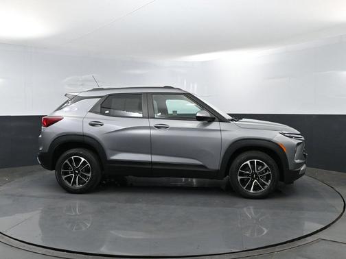 Sterling Gray Metallic 2025 Chevrolet Trailblazer LT