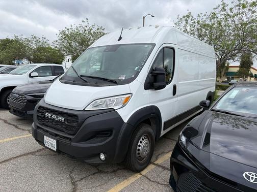 Bright White Clearcoat 2025 RAM ProMaster 2500 Tradesman