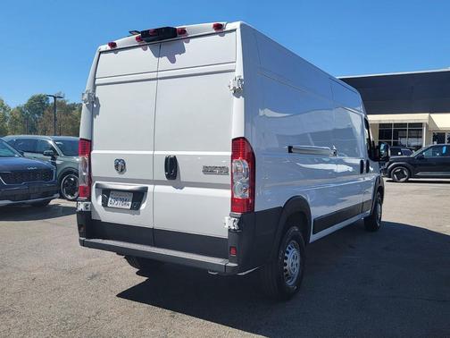 Bright White Clearcoat 2025 RAM ProMaster 2500 Tradesman