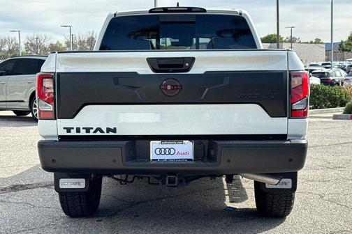 2024 Nissan Titan PRO-4X