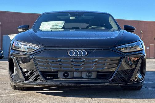 Mythos Black Metallic 2026 Audi S e-tron GT Prestige quattro