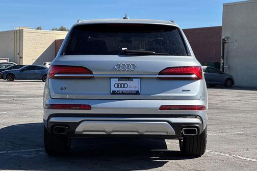 2026 Audi Q7 45 Premium Plus