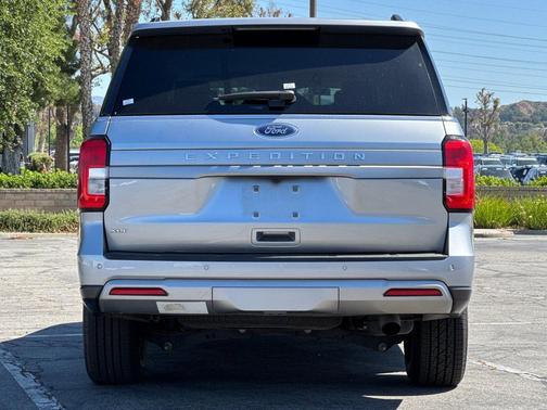 Silver Metallic 2024 Ford Expedition XLT