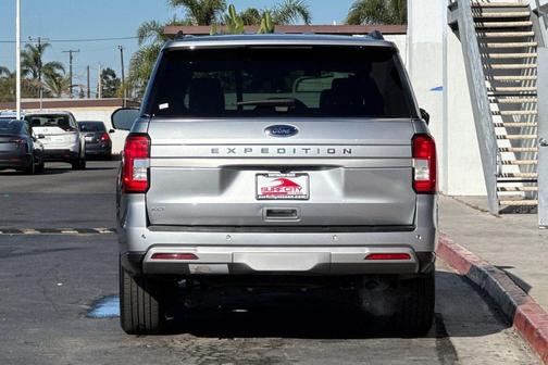 Silver Metallic 2024 Ford Expedition XLT