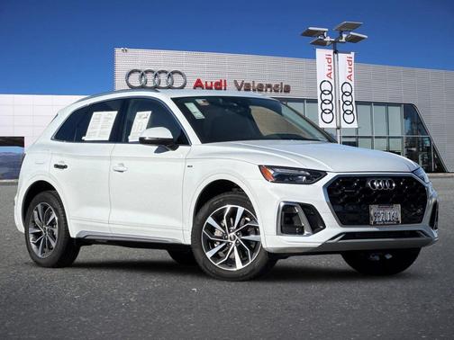 Glacier White 2025 Audi Q5 45 S line Premium
