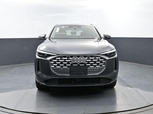 Tambora Gray Metallic 2026 Audi Q5 Premium TFSI quattro S tronic