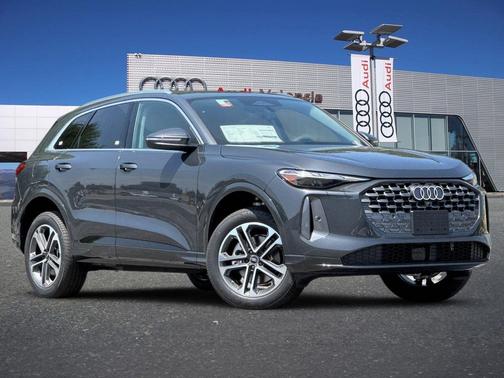 Tambora Gray Metallic 2026 Audi Q5 Premium TFSI quattro S tronic