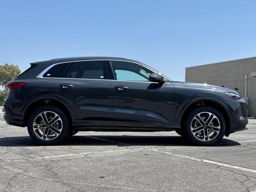 Tambora Gray Metallic 2026 Audi Q5 Premium TFSI quattro S tronic