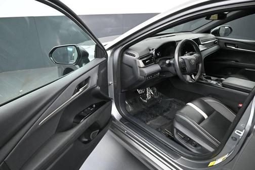 Heavy Metal 2025 Toyota Camry SE