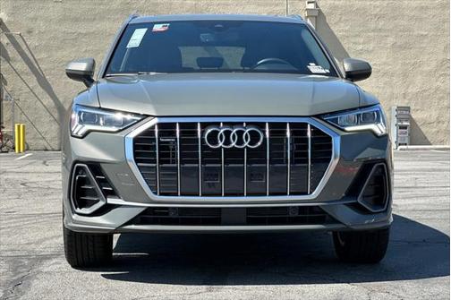 2024 Audi Q3 Premium 45 TFSI S line quattro Tiptronic