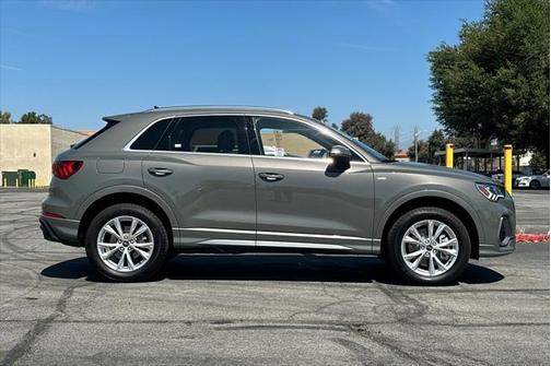 2024 Audi Q3 Premium 45 TFSI S line quattro Tiptronic