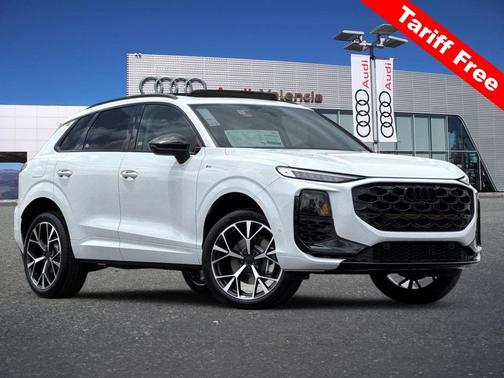 Glacier White Metallic 2026 Audi Q3 TFSI quattro S tronic