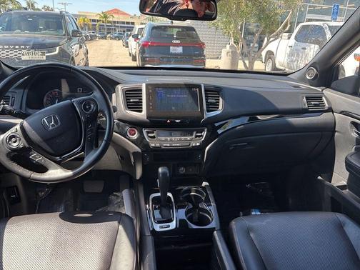 Crystal Black Pearl 2019 Honda Ridgeline Black