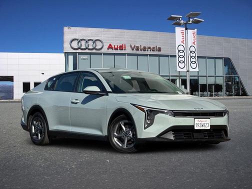 Morning Haze 2025 Kia K4 LXS