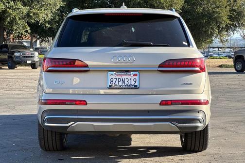 2022 Audi Q7 55 Premium Plus