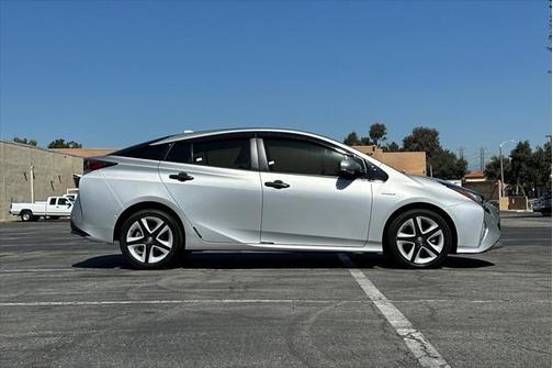 2018 Toyota Prius Three Touring