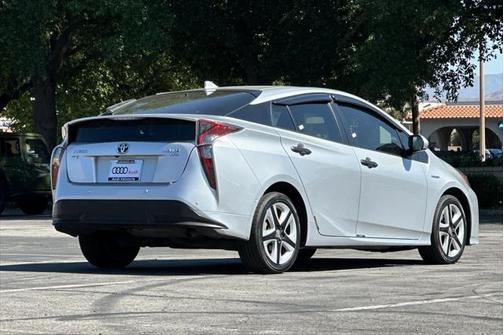 2018 Toyota Prius Three Touring