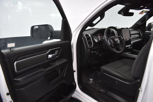 Bright White Clearcoat 2025 RAM 1500 Big Horn/Lone Star