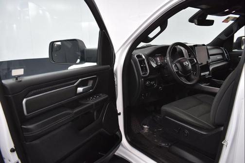 Bright White Clearcoat 2025 RAM 1500 Big Horn/Lone Star