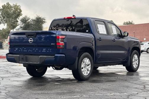 2022 Nissan Frontier SV