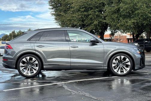 2026 Audi Q8 55 Premium Plus