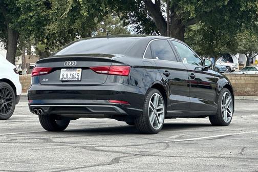 Mythos Black Metallic 2019 Audi A3 2.0T Premium