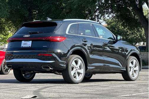 2025 Audi Q5 Premium Plus
