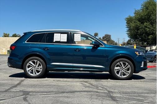 2022 Audi Q7 55 Premium Plus