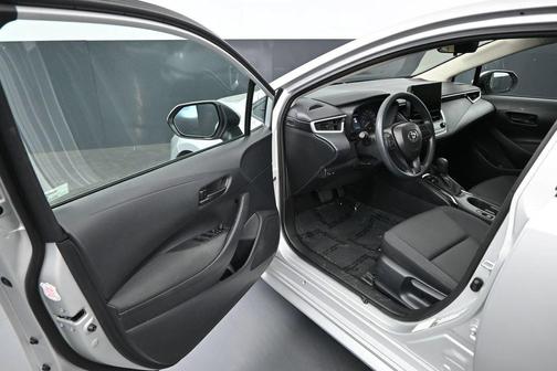 Classic Silver Metallic 2025 Toyota Corolla LE