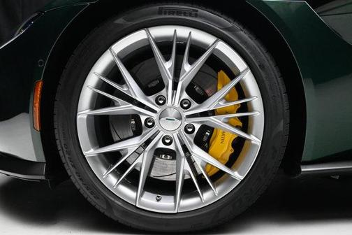 2022 Aston Martin Vantage Coupe