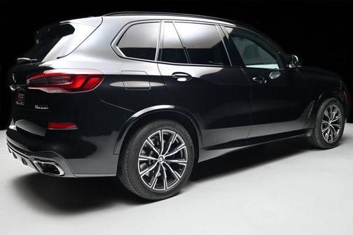 2021 BMW X5 M50i