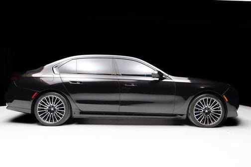 2025 BMW i7 xDrive60