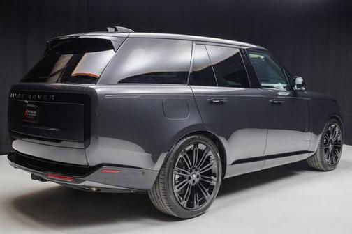 2025 Land Rover Range Rover P530 SE