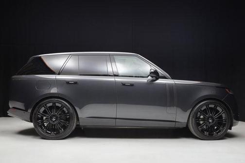 2025 Land Rover Range Rover P530 SE