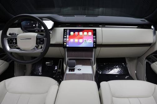 2025 Land Rover Range Rover P530 SE