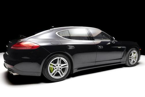 2016 Porsche Panamera 4
