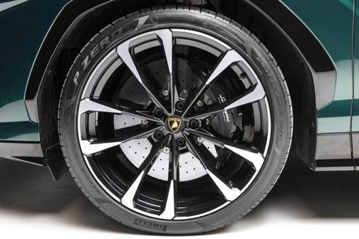 2021 Lamborghini Urus AWD