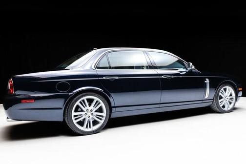 2009 Jaguar XJ Super V8