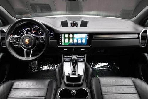 2023 Porsche Cayenne Platinum Edition