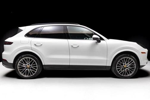 2023 Porsche Cayenne Platinum Edition
