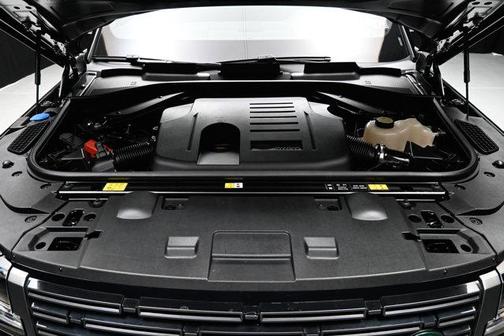 2025 Land Rover Range Rover Sport SE