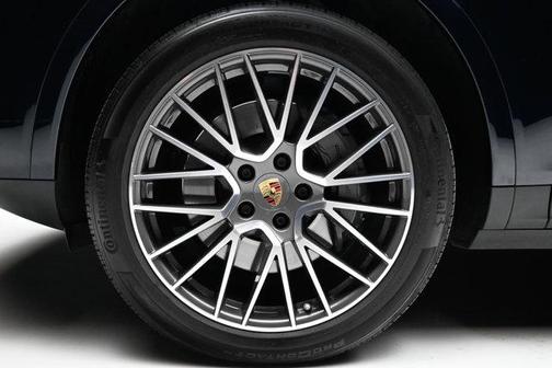 2022 Porsche Cayenne S