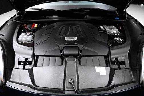 2022 Porsche Cayenne S