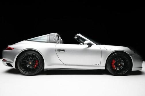 2019 Porsche 911 Targa 4 GTS