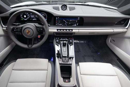 2025 Porsche 911 Carrera S