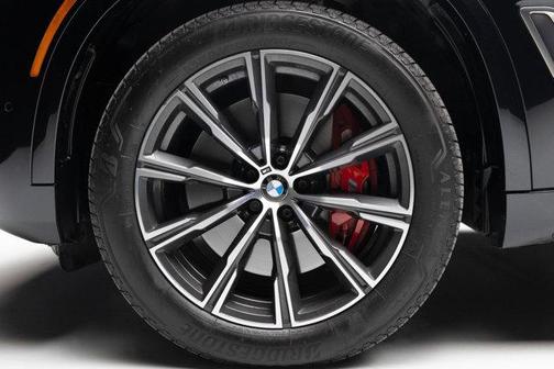 2021 BMW X5 M50i