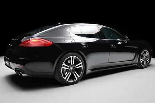 2016 Porsche Panamera 4S