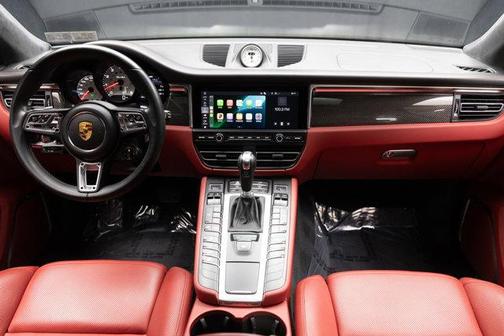 2021 Porsche Macan Turbo